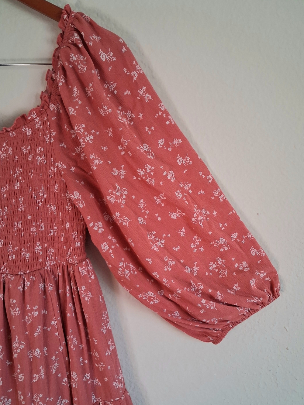 torrid Dusty Rose Floral Smocked Puff-Sleeve Dress - Picture 4 of 9